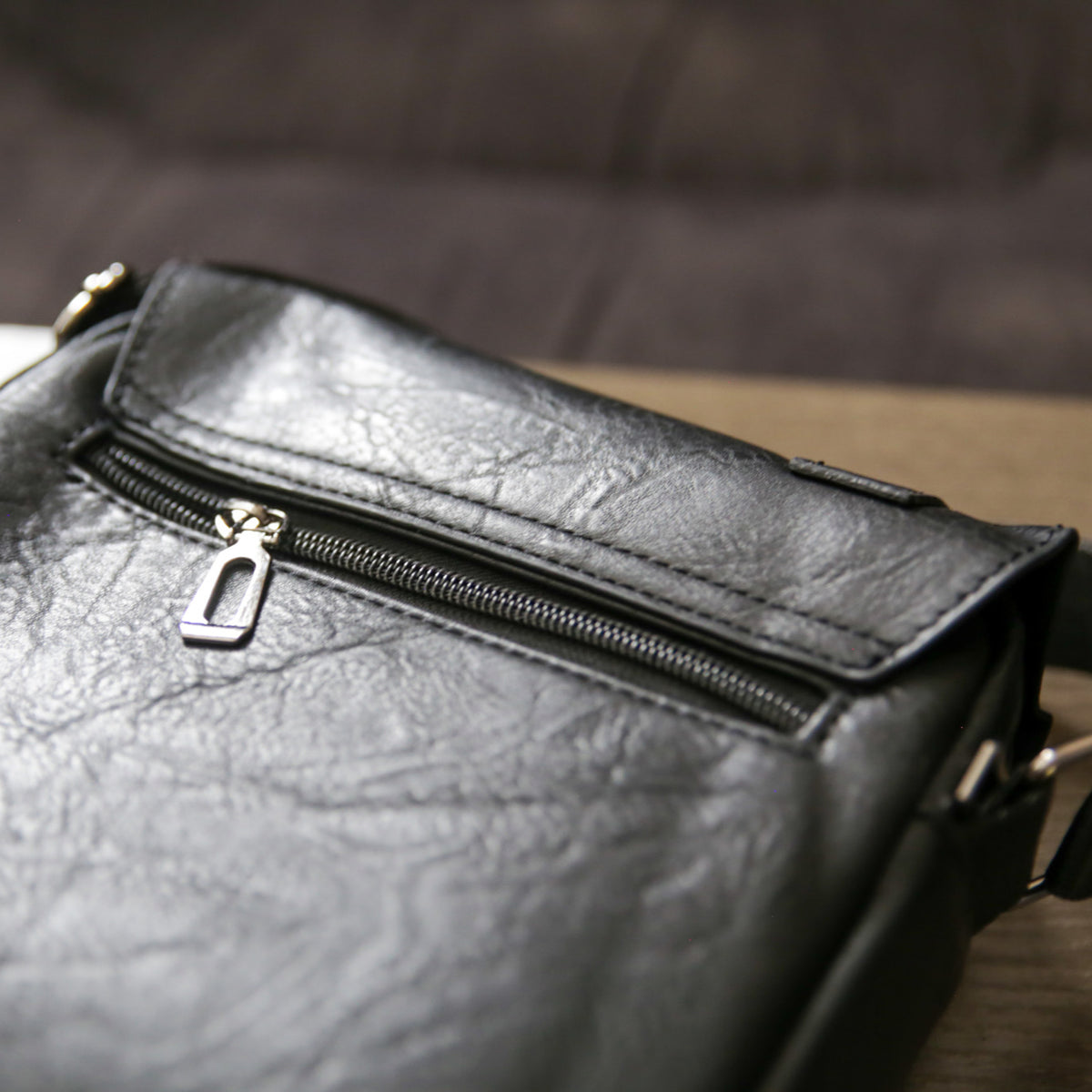 Weixier Retro PU Leather Crossbody Bag