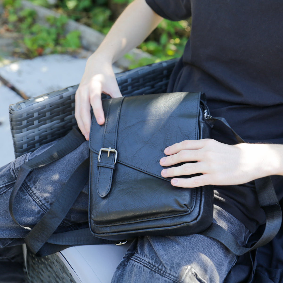 Weixier Retro PU Leather Crossbody Bag